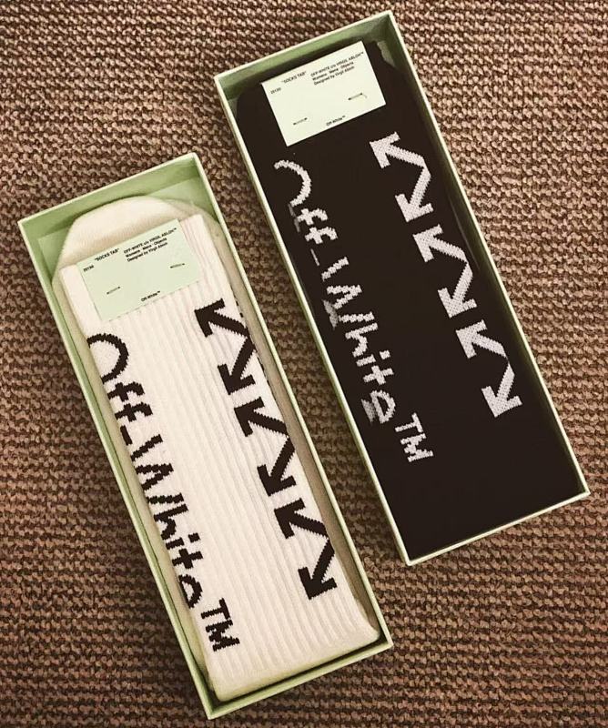 OFF WHITE SOCKS (20)