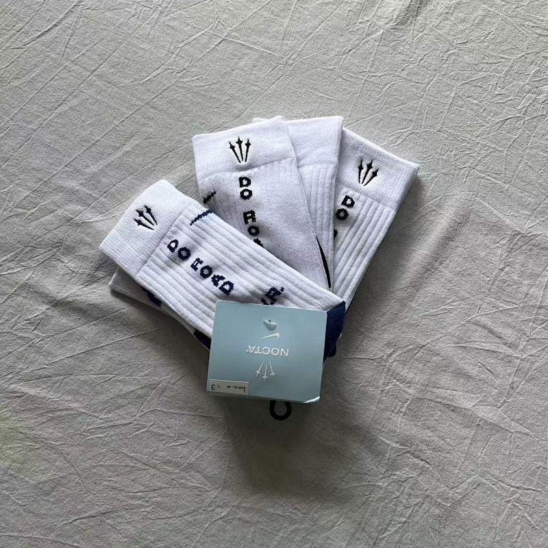 OTHER SOCKS (57)