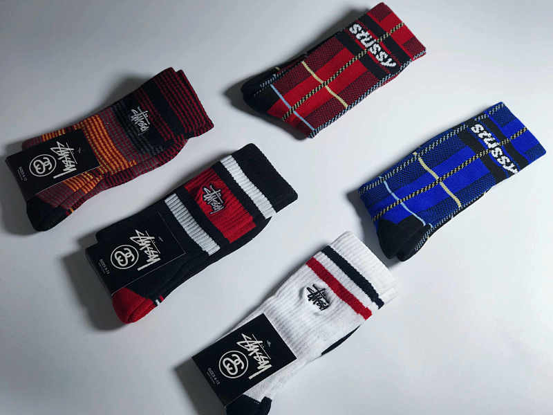 STUSSY SOCKS (4)