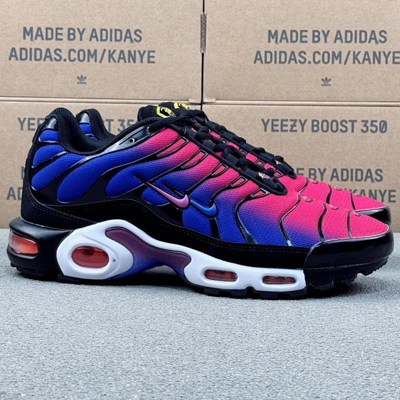 NIKE TN PLUS (11)