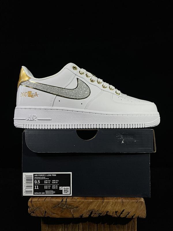 NIKE AIR FORCE 1 (149)