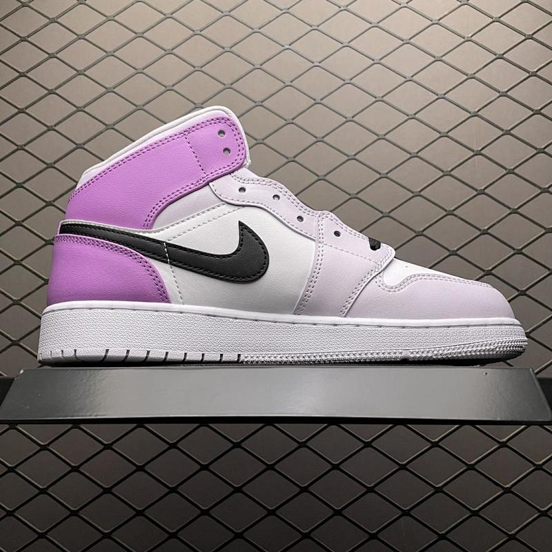 NIKE JORDAN 1 (333)