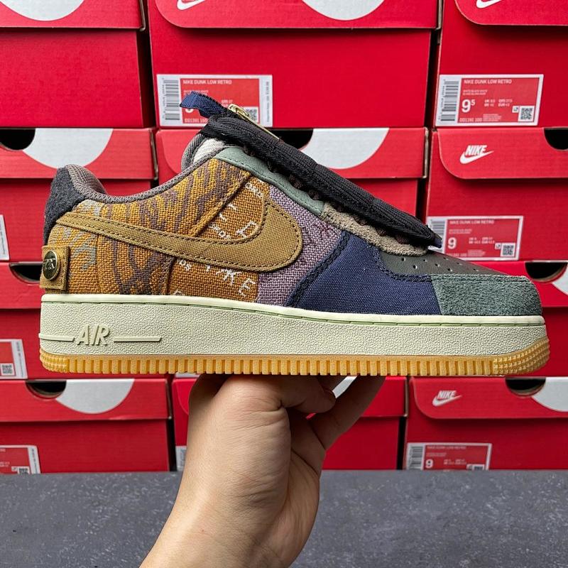 NIKE AIR FORCE 1 (535)