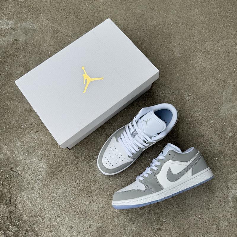 NIKE JORDAN 1 (143)