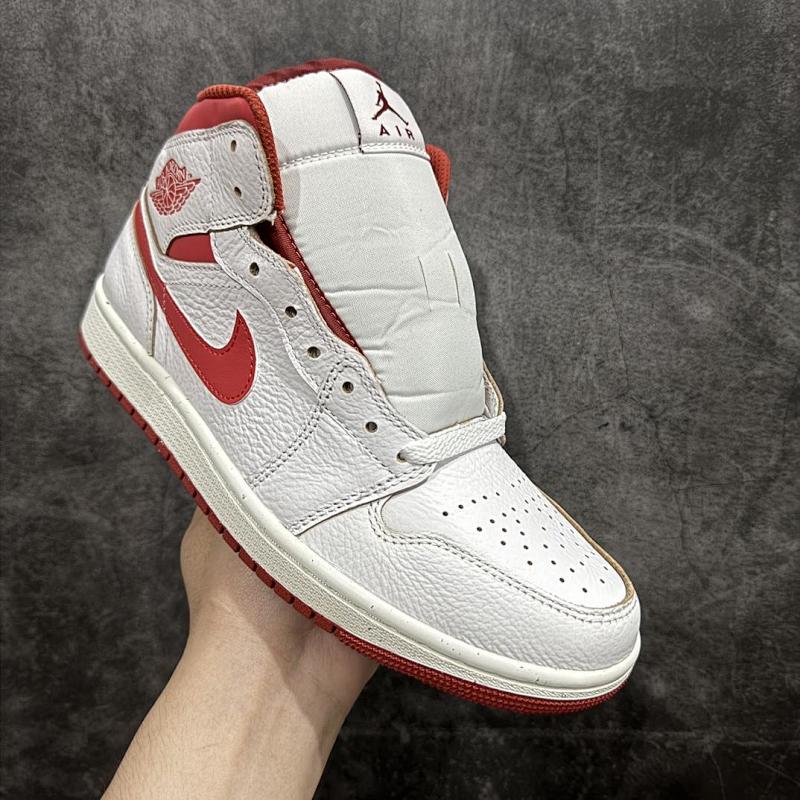 NIKE JORDAN 1 (385)
