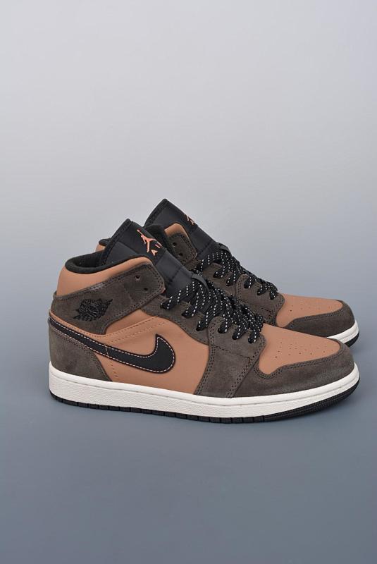 NIKE JORDAN 1 (402)