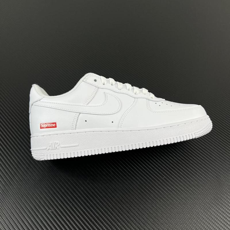 NIKE AIR FORCE 1 (576)