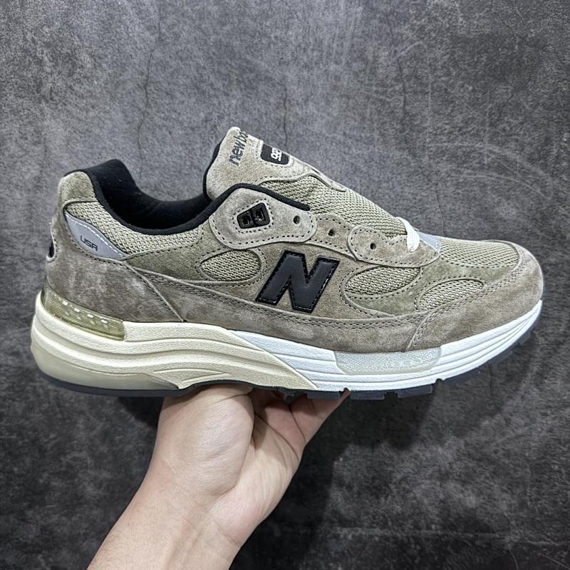 NEW BALANCE 992 (7)