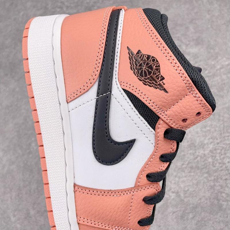 NIKE JORDAN 1 (410)