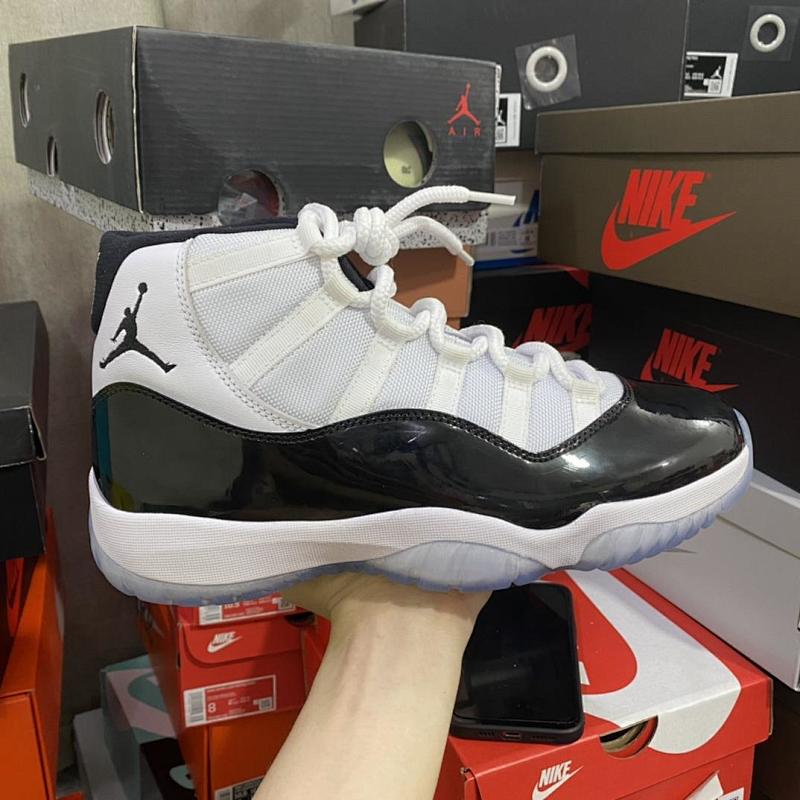 NIKE JORDAN 11 (18)