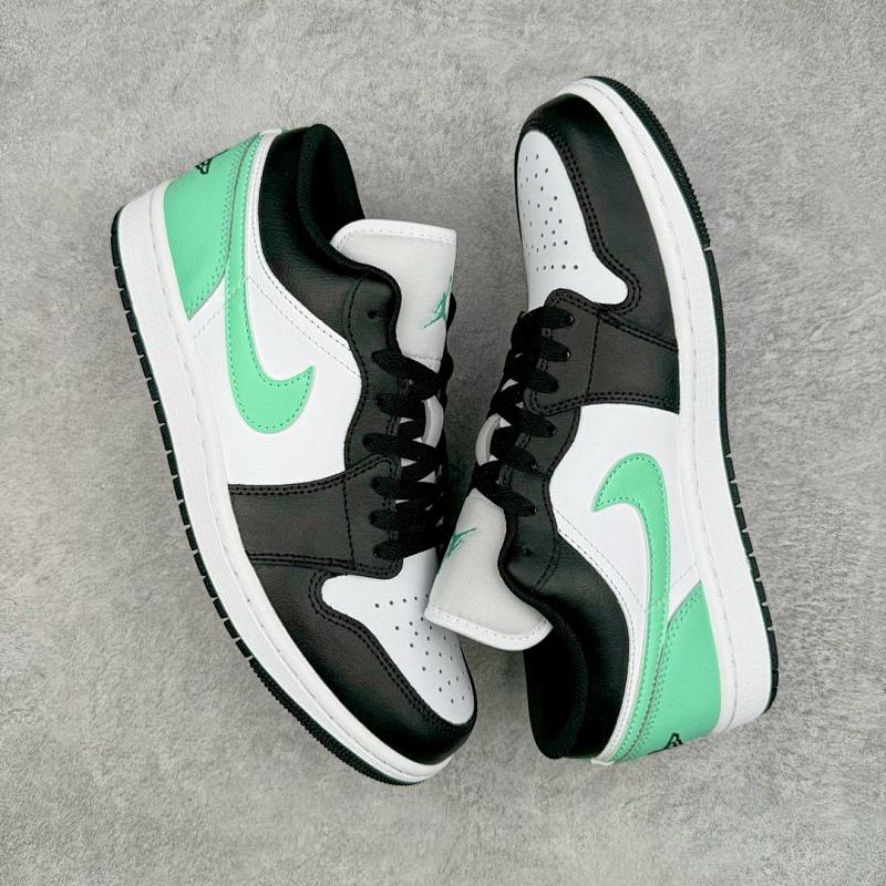 NIKE JORDAN 1 (563)