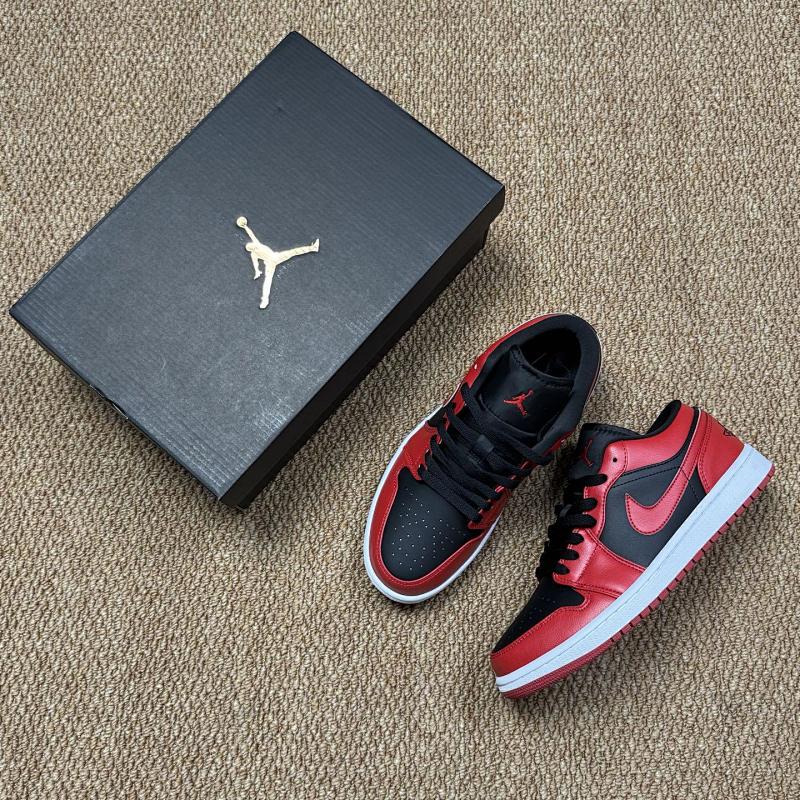 NIKE JORDAN 1 (186)