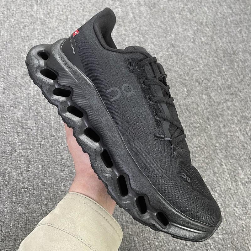 ON CLOUD SHOES (67)