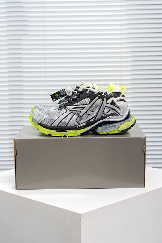 BALENCIAGA RUNNER (16)