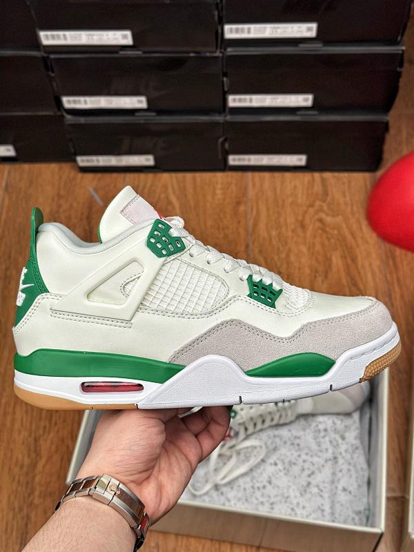 NIKE JORDAN 4 (139)