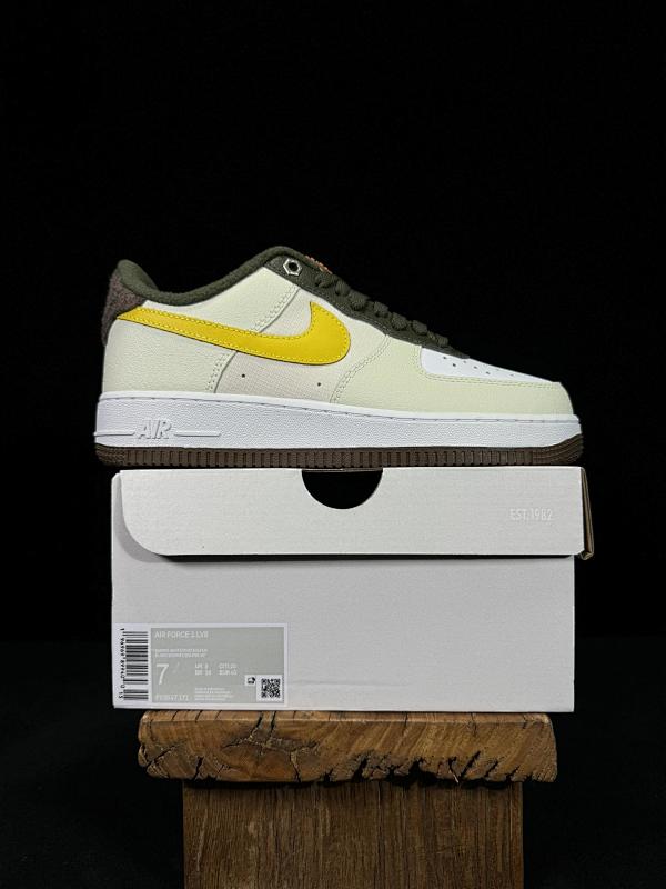 NIKE AIR FORCE 1 (68)