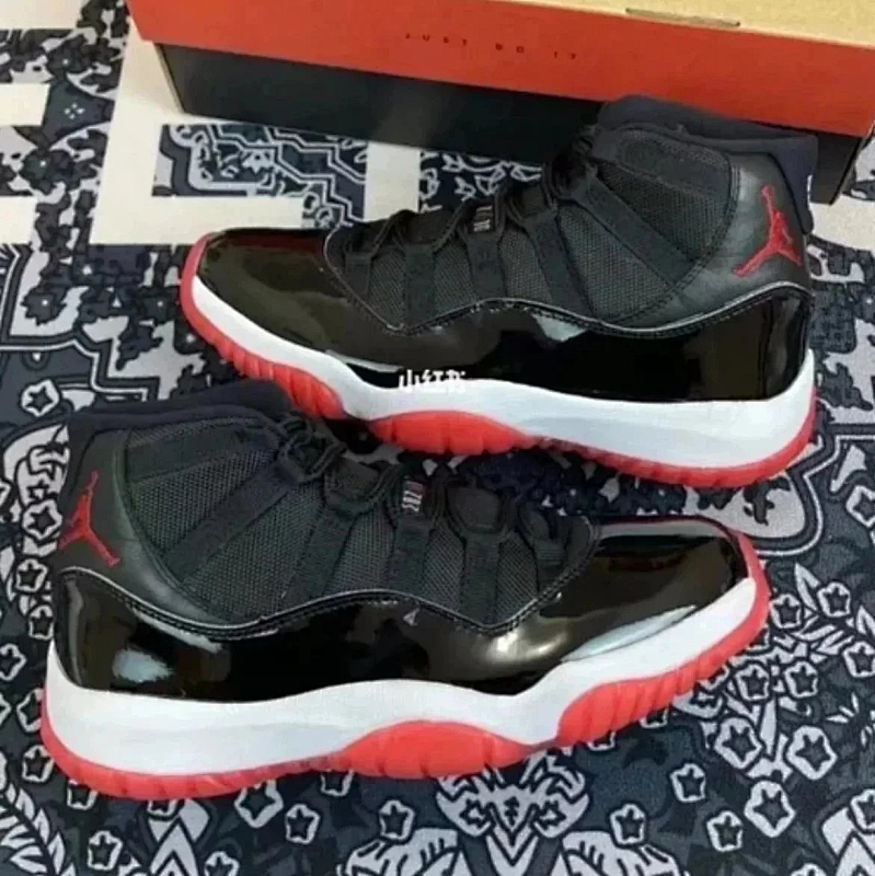 NIKE JORDAN 11 (4)