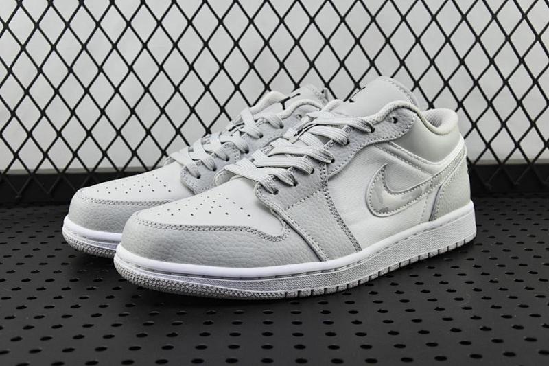 NIKE JORDAN 1 (449)