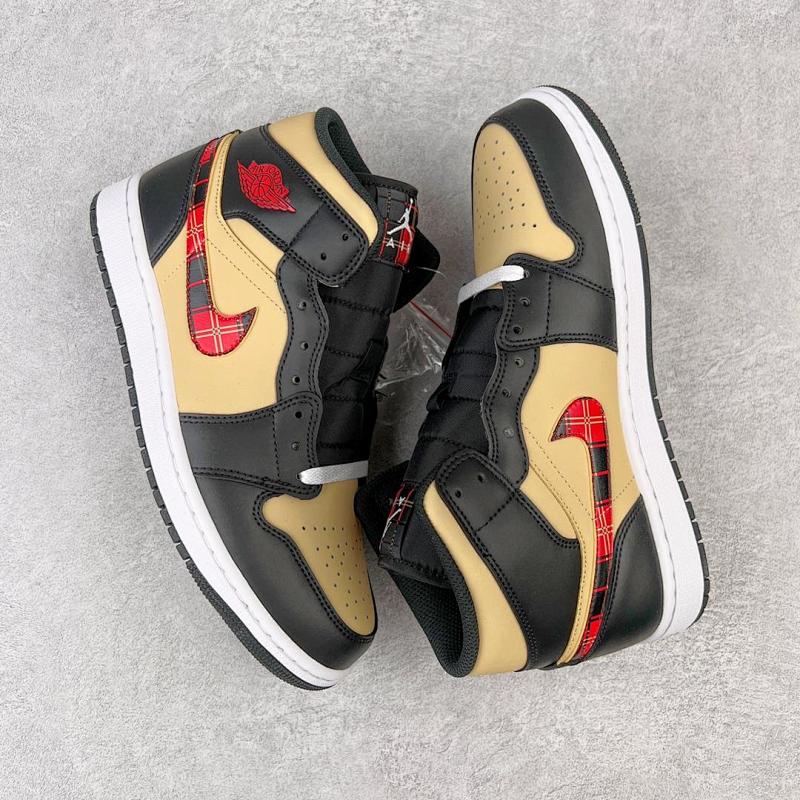 NIKE JORDAN 1 (370)