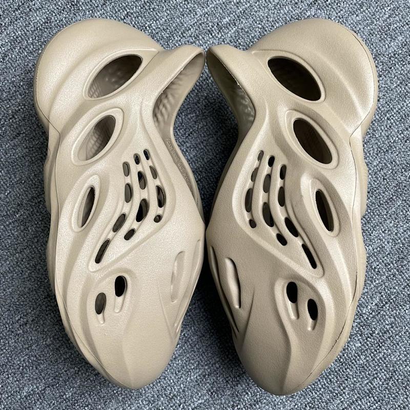 YEEZY FOAM RUNNER (16)