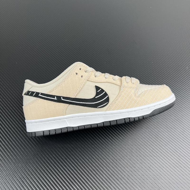 NIKE DUNK M BATCH (42)