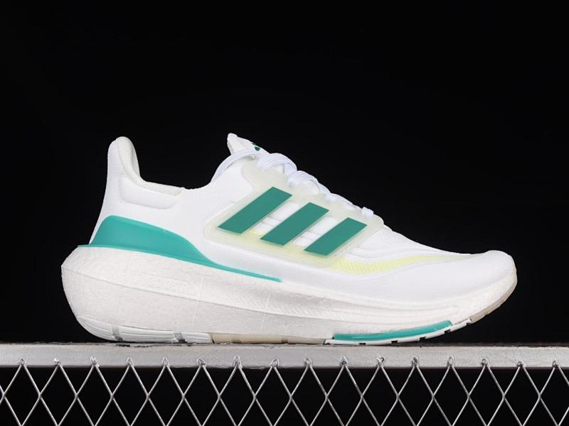 ADIDAS ULTRABOOST (8)