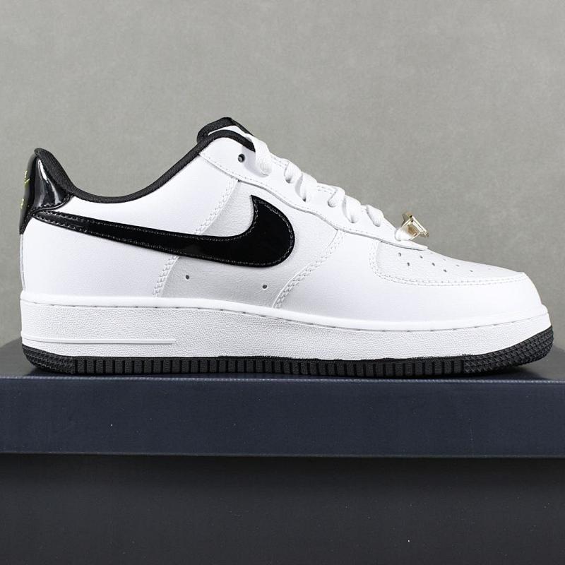NIKE AIR FORCE 1 (199)