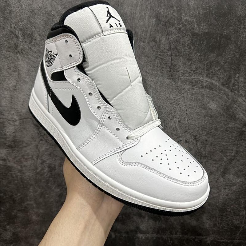 NIKE JORDAN 1 (391)
