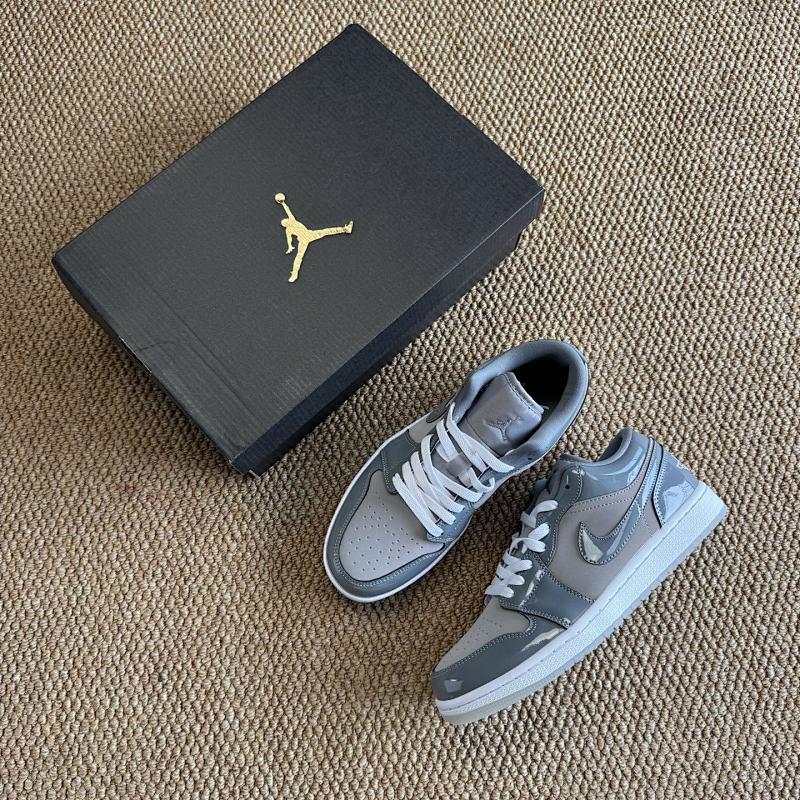 NIKE JORDAN 1 (103)