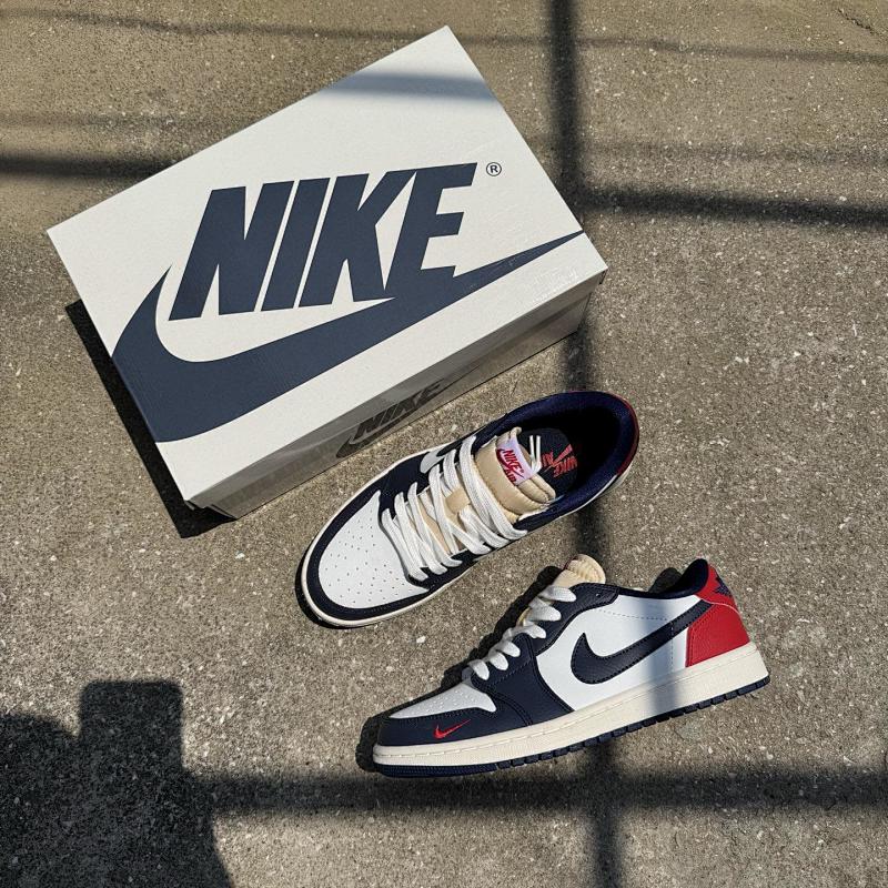 NIKE JORDAN 1 (91)