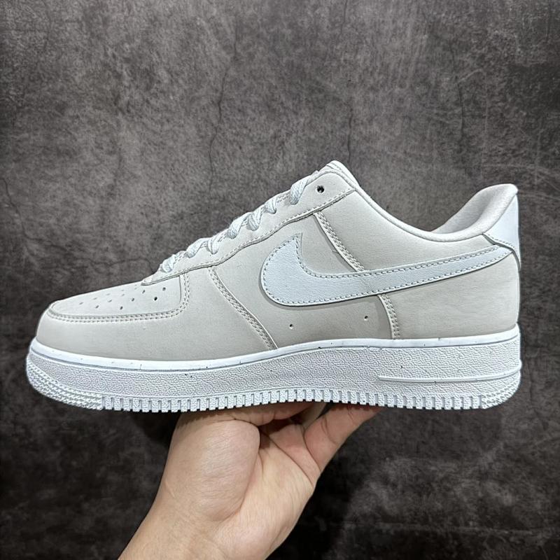 NIKE AIR FORCE 1 (320)