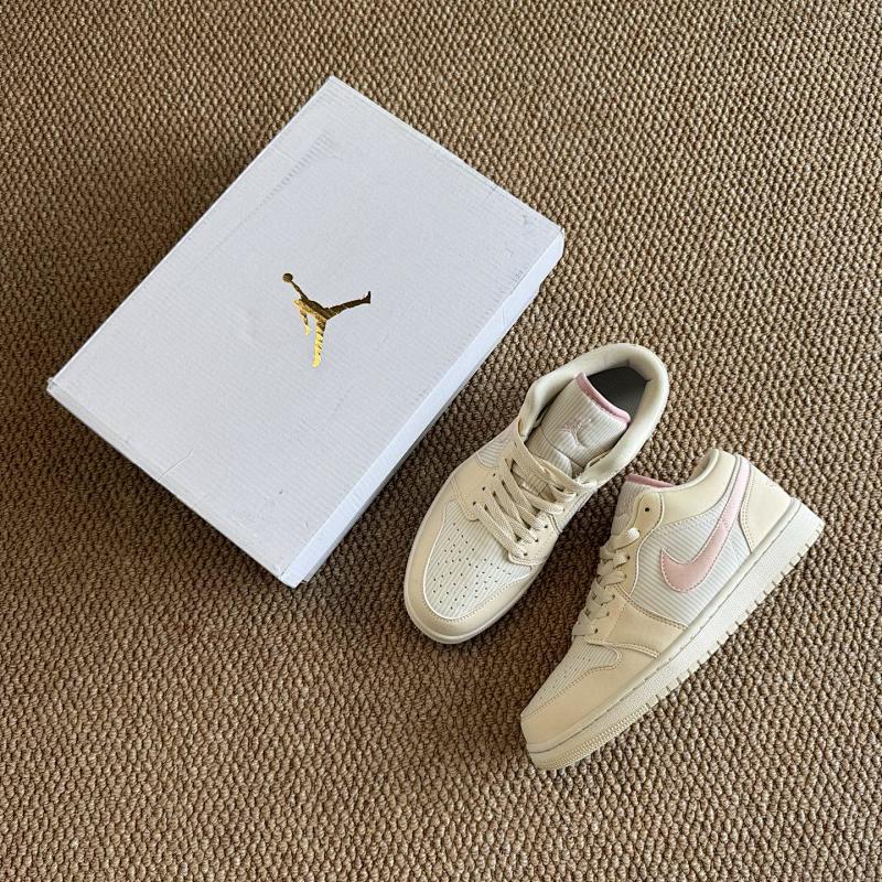 NIKE JORDAN 1 (111)