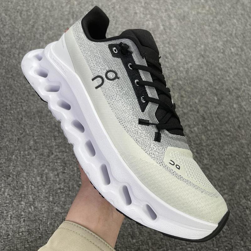 ON CLOUD SHOES (66)