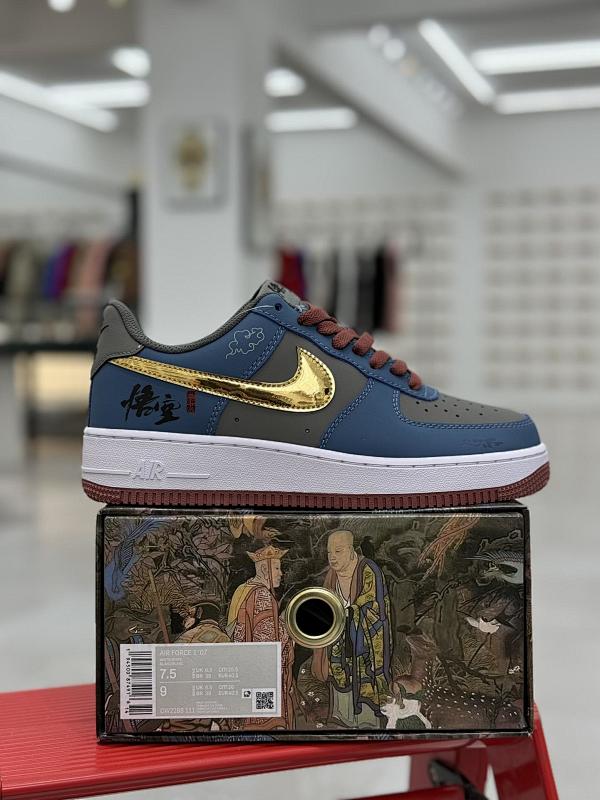 NIKE AIR FORCE 1 (20)
