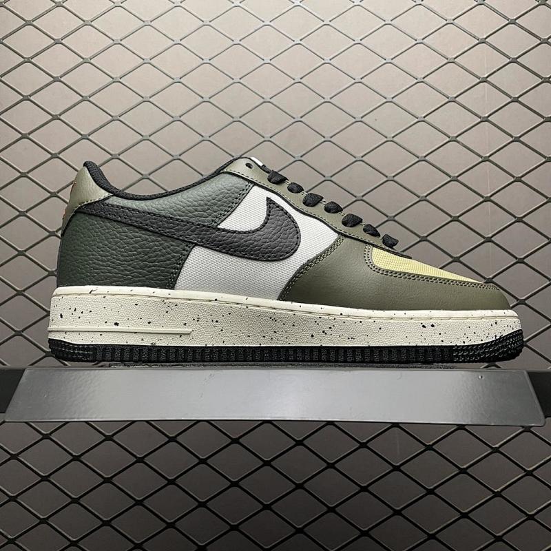 NIKE AIR FORCE 1 (206)