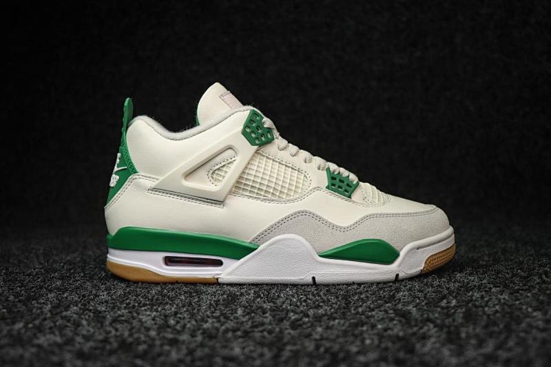 NIKE JORDAN 4 (103)