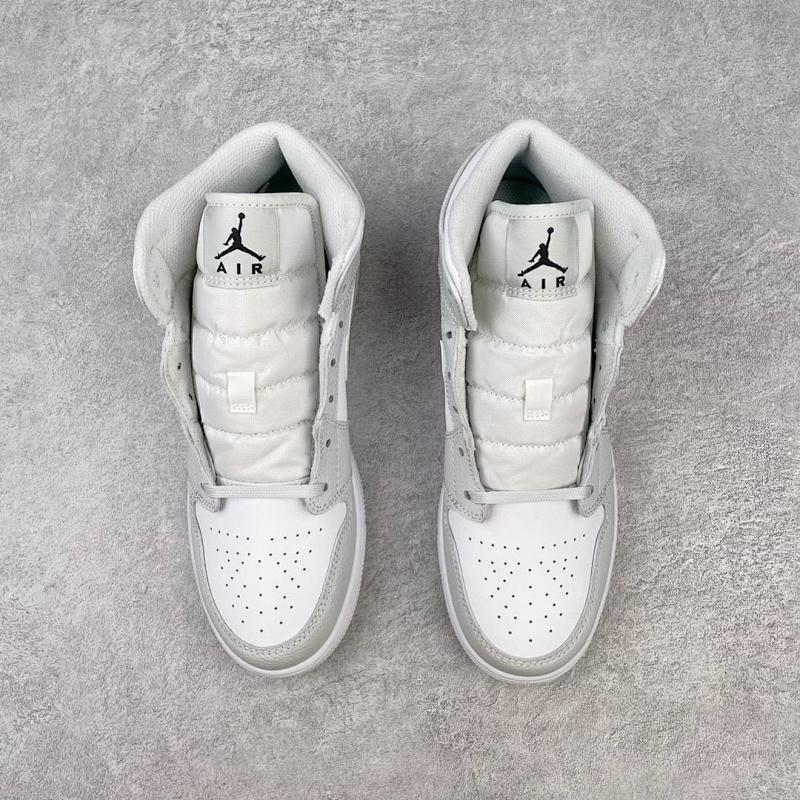 NIKE JORDAN 1 (401)