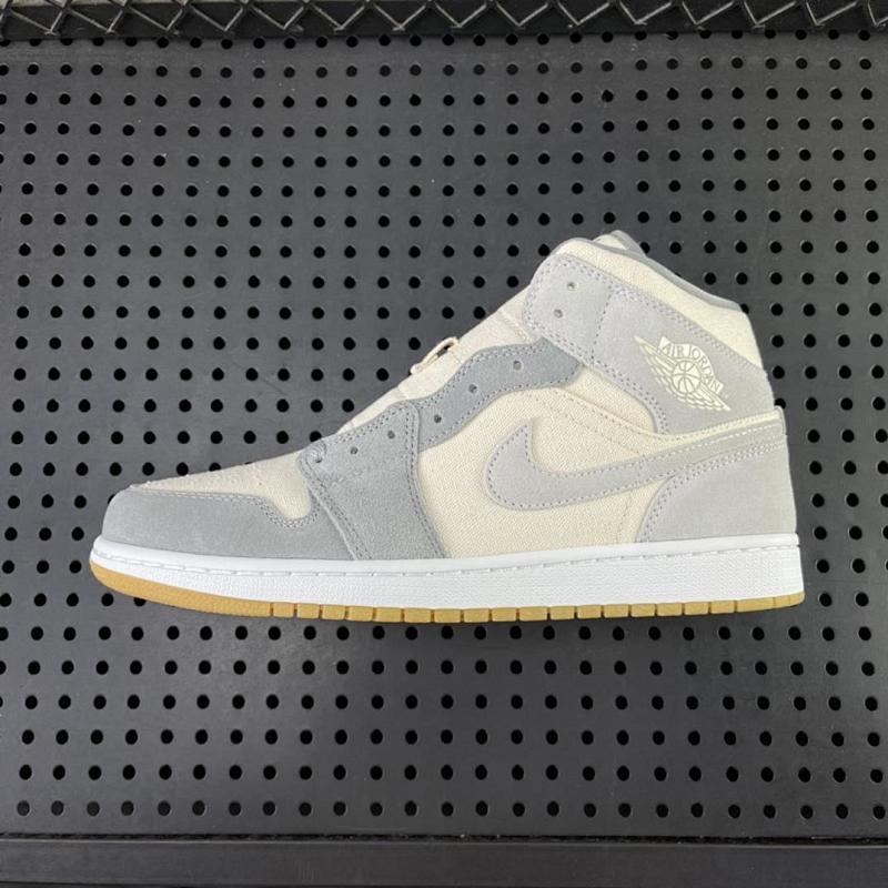 NIKE JORDAN 1 (393)