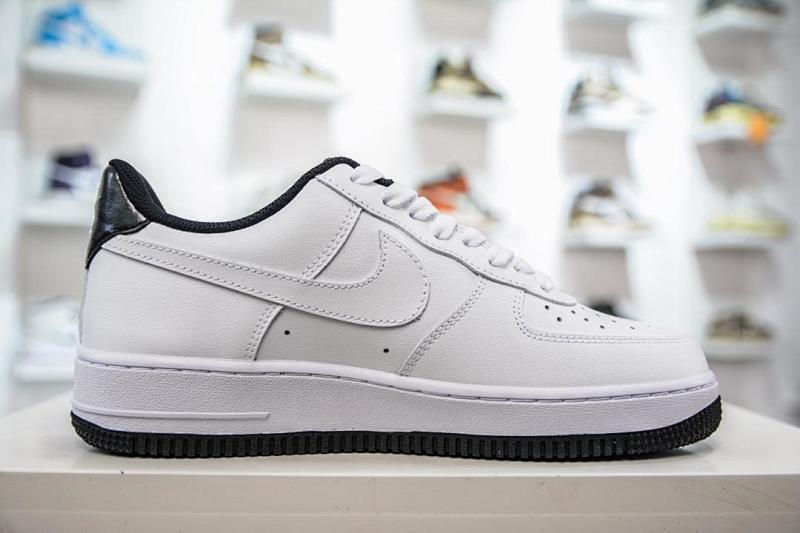 NIKE AIR FORCE 1 (186)