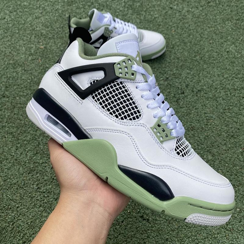NIKE JORDAN 4 (110)