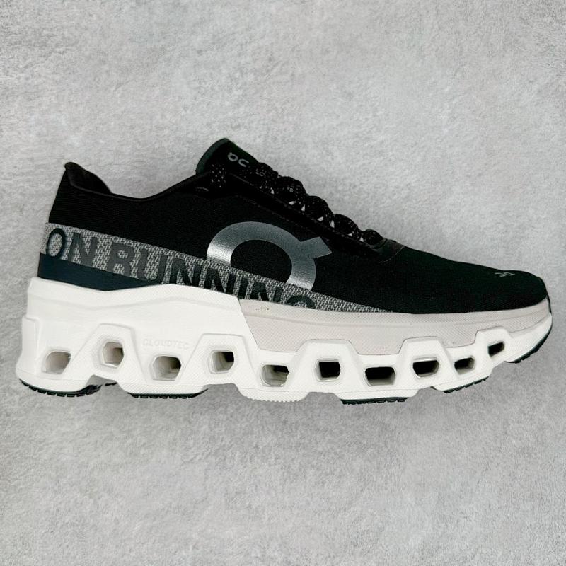 ON CLOUD SHOES (41)