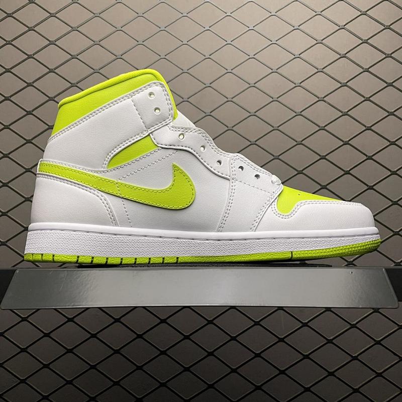 NIKE JORDAN 1 (351)