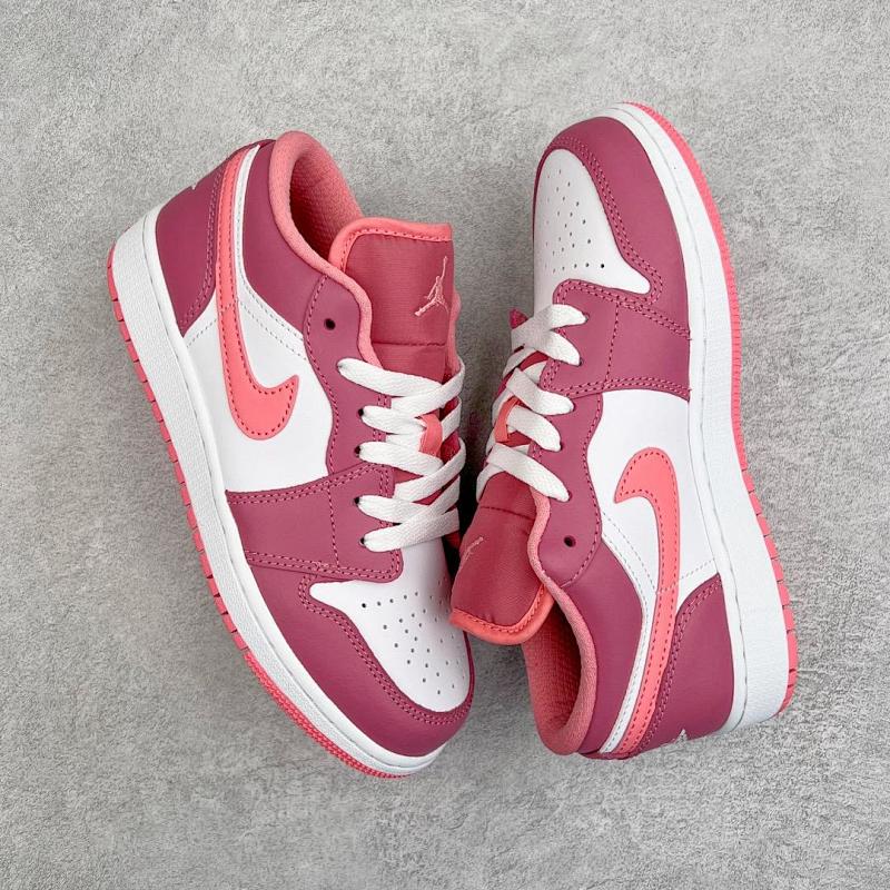NIKE JORDAN 1 (547)