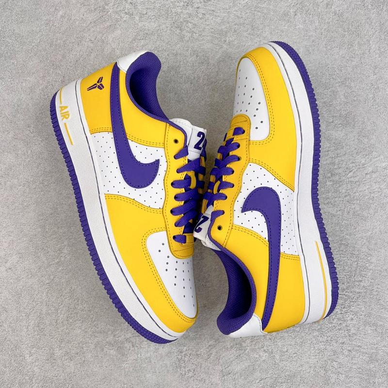 NIKE AIR FORCE 1 (578)