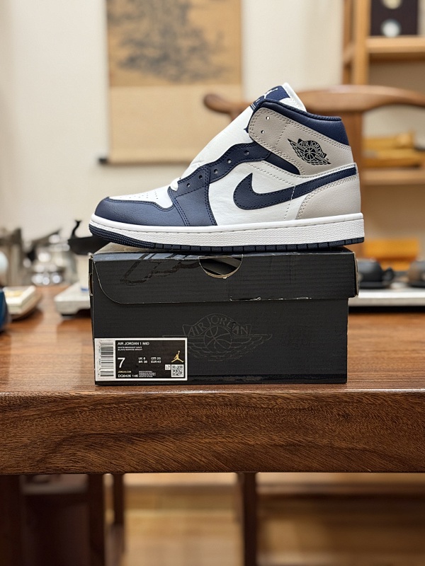 NIKE JORDAN 1 (9)