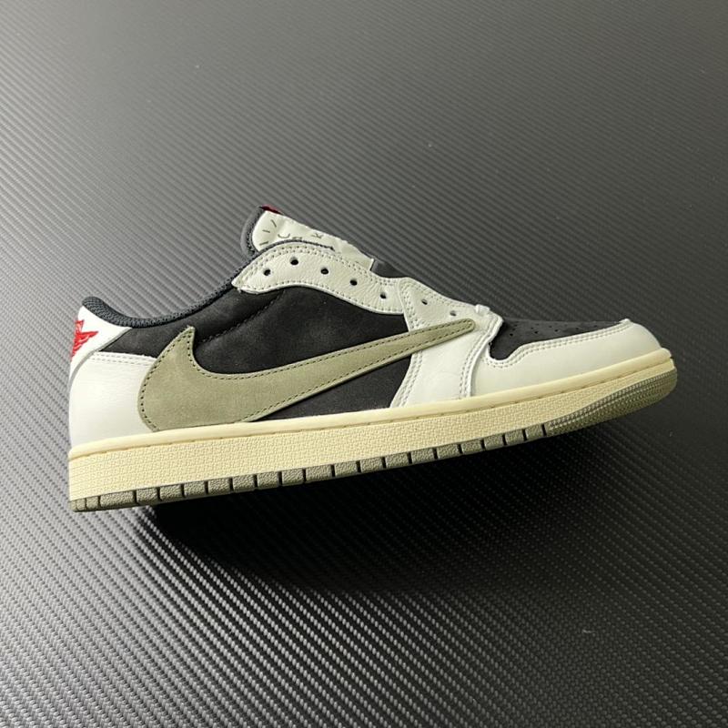 NIKE JORDAN 1 (54)