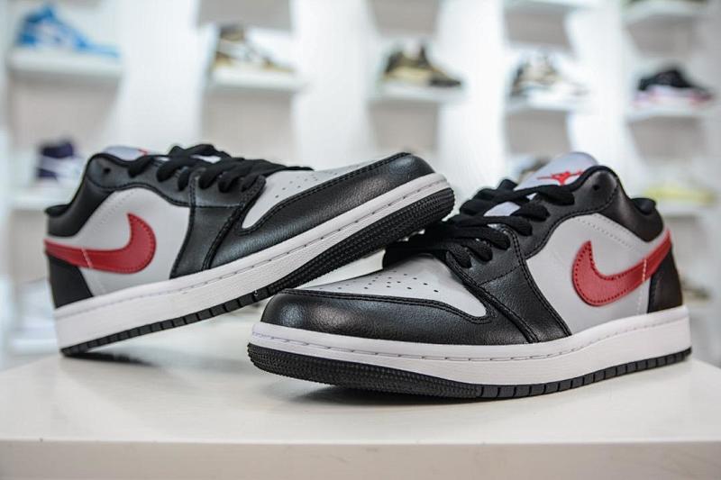 NIKE JORDAN 1 (539)
