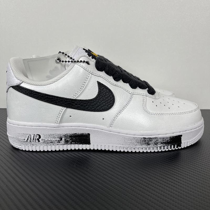 NIKE AIR FORCE 1 (528)