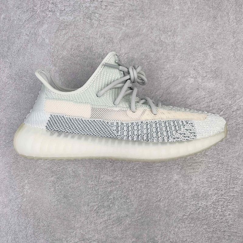YEEZY 350 (74)