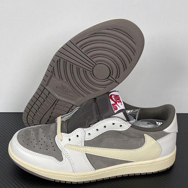 NIKE JORDAN 1 (258)
